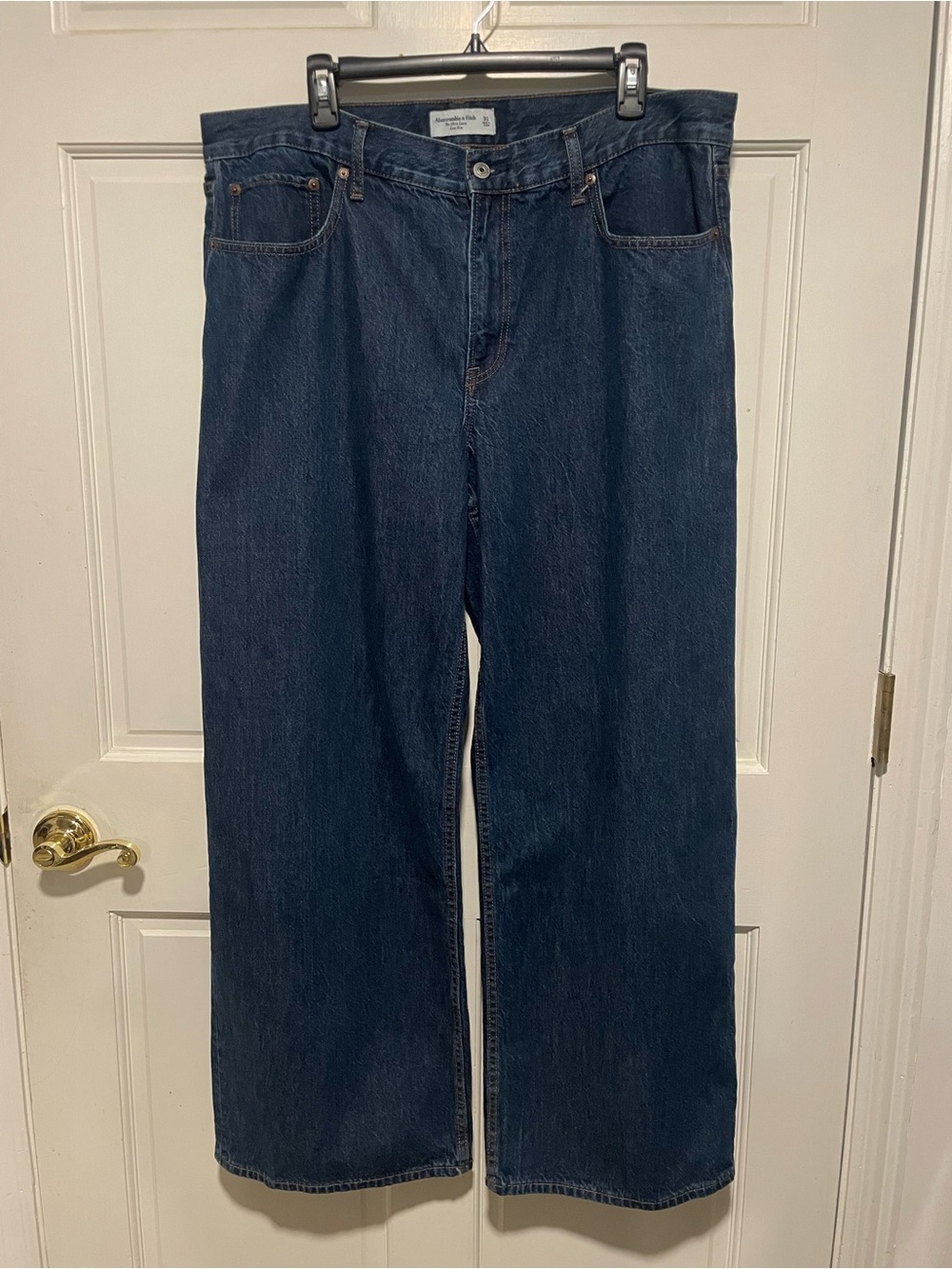 Abercrombie & Fitch Ultra Loose Low Rise Dark Wash Jeans Size 32